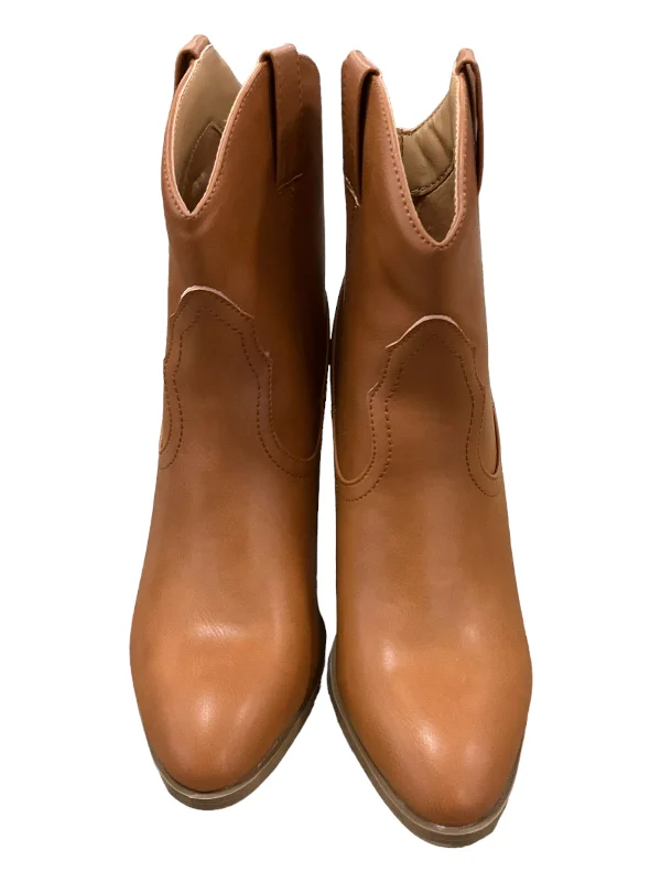 Boots Western By Qupid  Size: 8