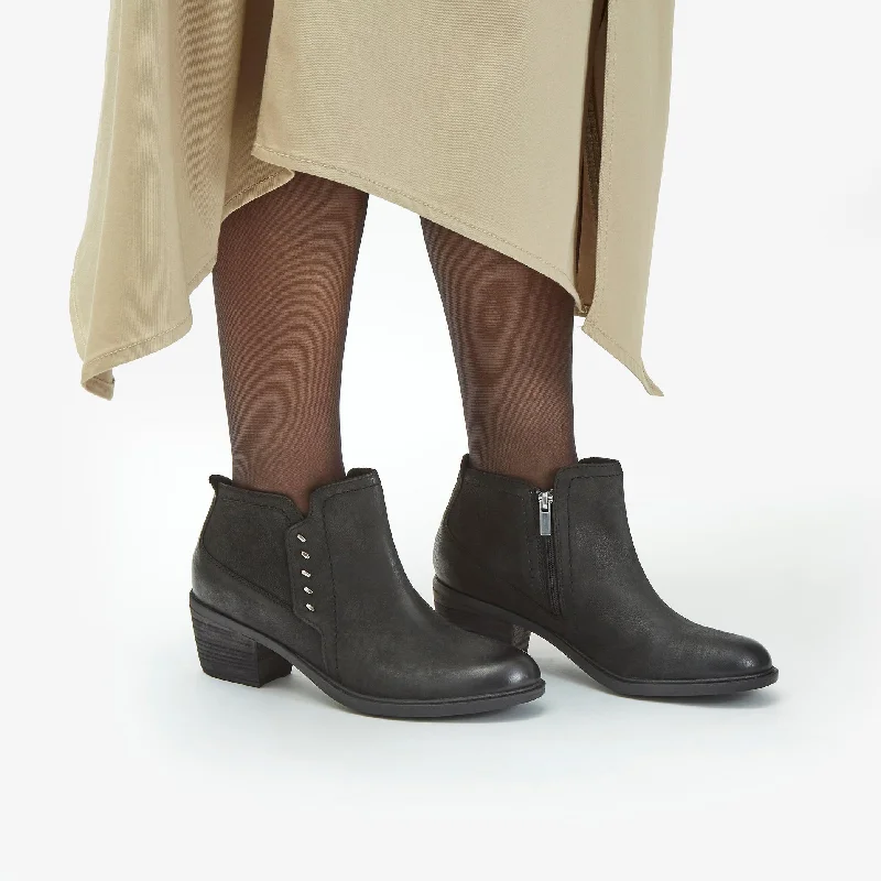 Clarks Neva Lo (Women’s) - Black Leather