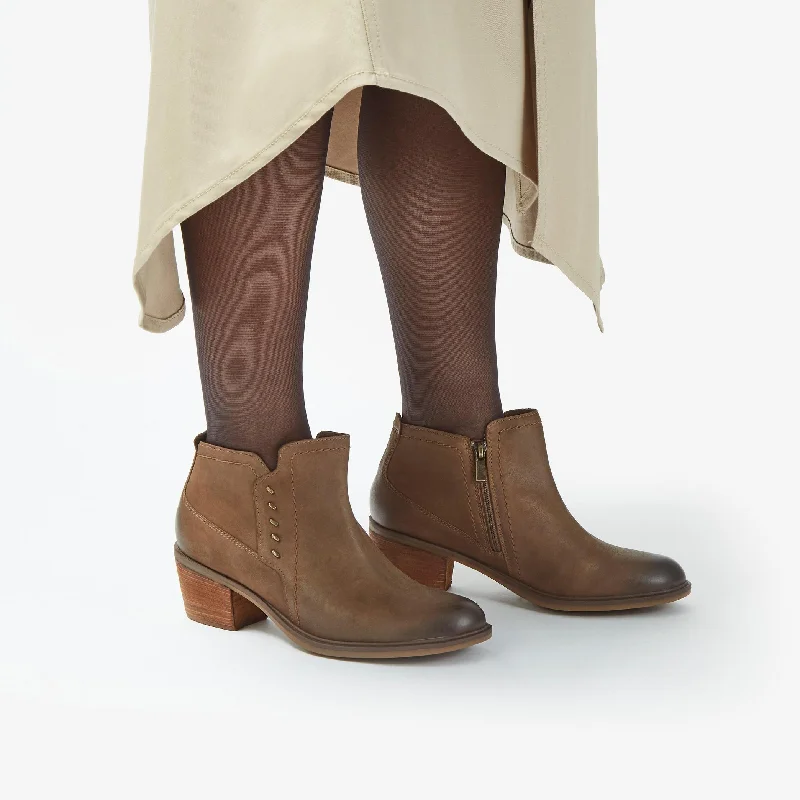 Clarks Neva Lo (Women’s) - Dark Tan Leather