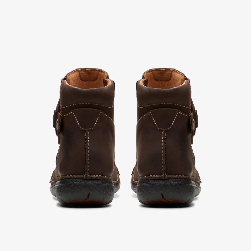 Clark's Un Loop Up (Women's) - Dark Brown Leather