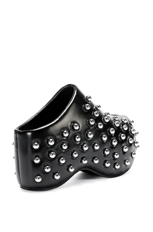 ROMESCO-BLACK STUDDED PLATFORM CLOG