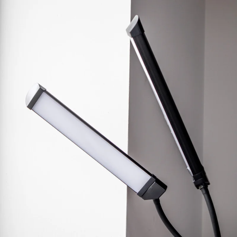 PE Cosmetics - Multimedia Lamp