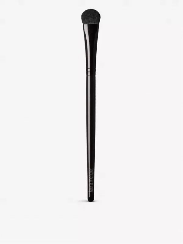 All Over Eye Color Brush In Black